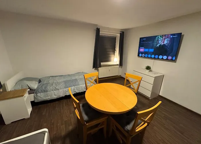 Myguest24 Monteur- Und